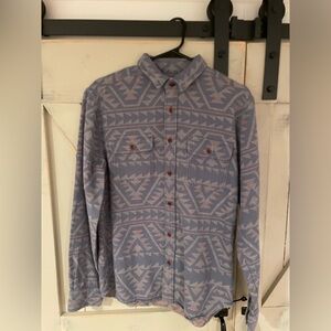 Faherty long sleeve shirt size medium